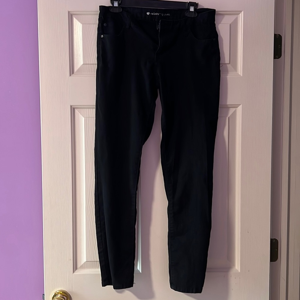 Celebrity pink black Jean